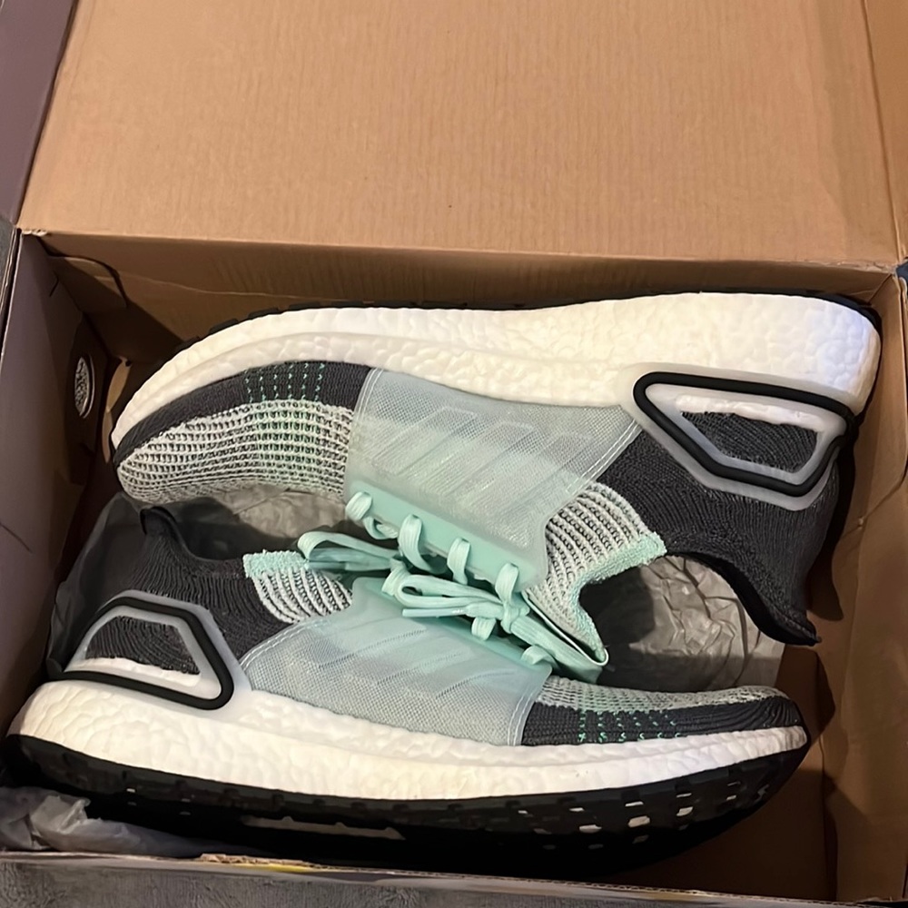 Ultra boost 19 Ice Mint Grey